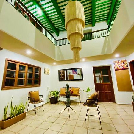 Hotel Casa Colonial Gonzalez à Mérida Extérieur photo
