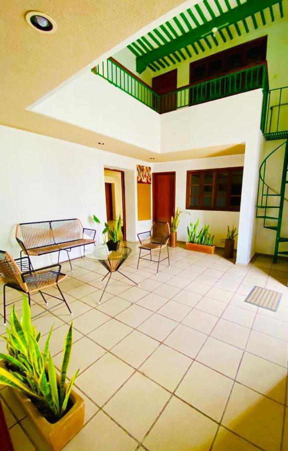 Hotel Casa Colonial Gonzalez à Mérida Extérieur photo
